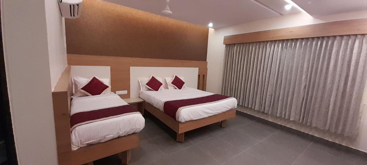 Hotel Golden Sand Velankanni Exterior photo